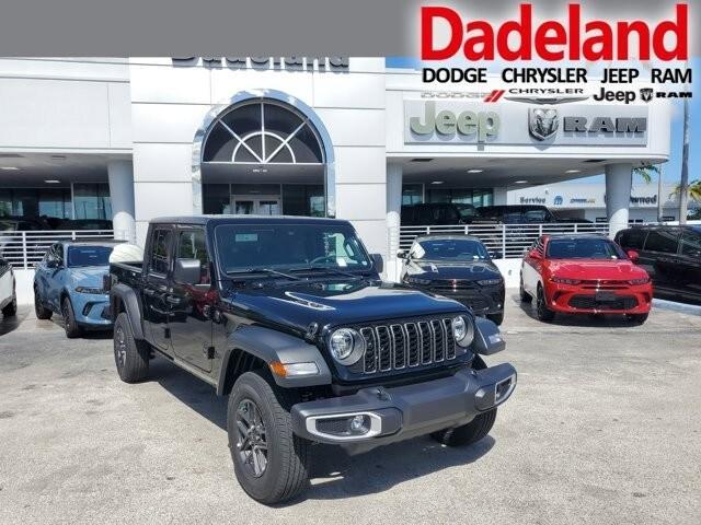 new 2025 Jeep Gladiator car, priced at $43,434