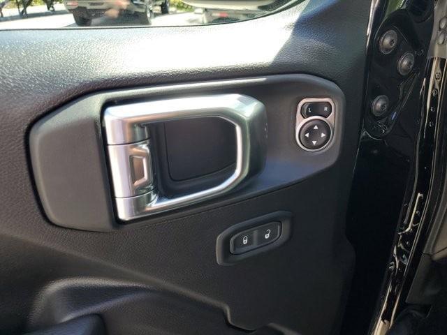 new 2025 Jeep Gladiator car, priced at $45,885