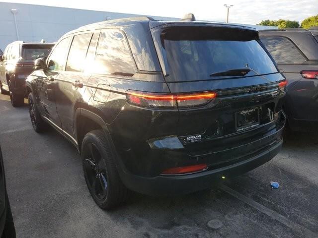 new 2024 Jeep Grand Cherokee car, priced at $43,112