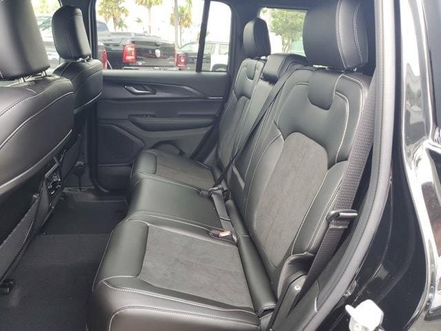 new 2025 Jeep Grand Cherokee car, priced at $44,871