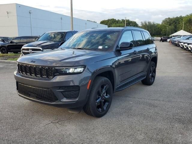 new 2024 Jeep Grand Cherokee car, priced at $37,950