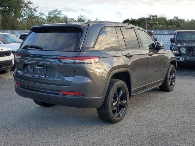 new 2024 Jeep Grand Cherokee car, priced at $45,450