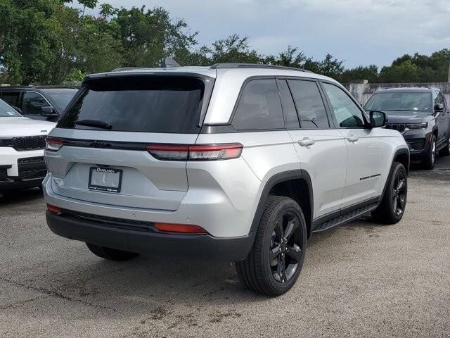 new 2024 Jeep Grand Cherokee car, priced at $42,950