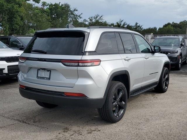 new 2024 Jeep Grand Cherokee car, priced at $43,450