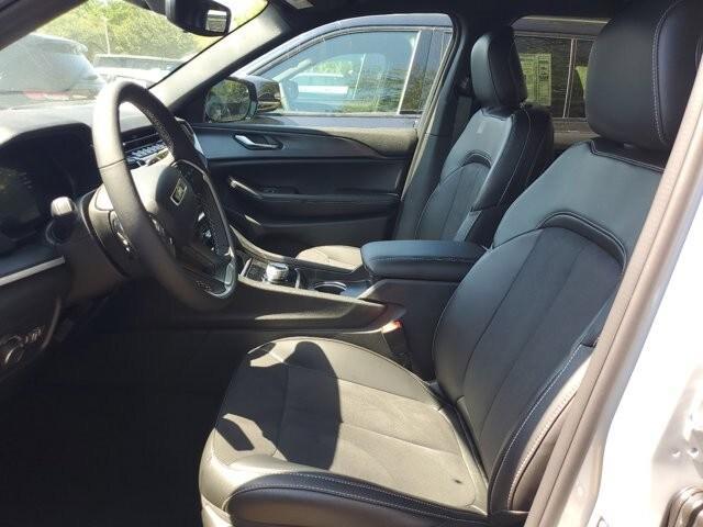 new 2024 Jeep Grand Cherokee car, priced at $38,040