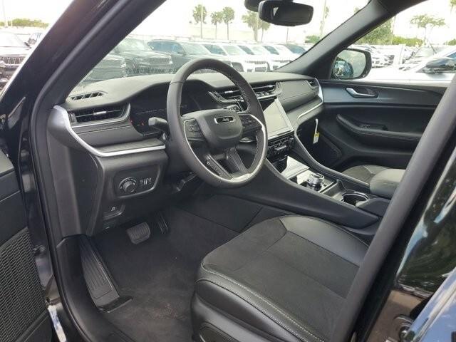 new 2024 Jeep Grand Cherokee L car, priced at $40,248