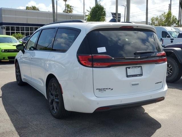 new 2024 Chrysler Pacifica car, priced at $50,561