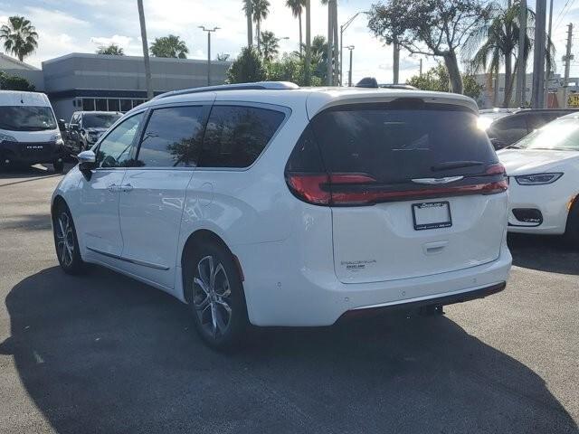 new 2025 Chrysler Pacifica car, priced at $54,469