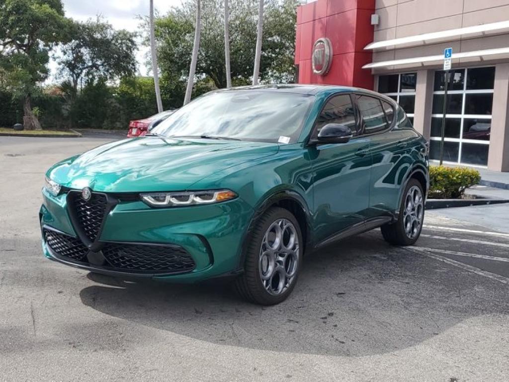 new 2025 Alfa Romeo Tonale car, priced at $55,630