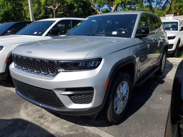 new 2024 Jeep Grand Cherokee car, priced at $38,502