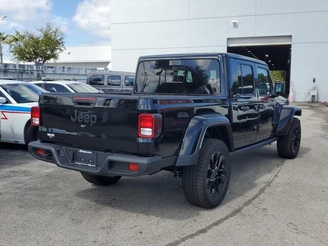 new 2025 Jeep Gladiator car, priced at $44,005