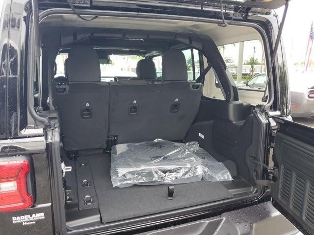 new 2025 Jeep Wrangler car, priced at $54,718