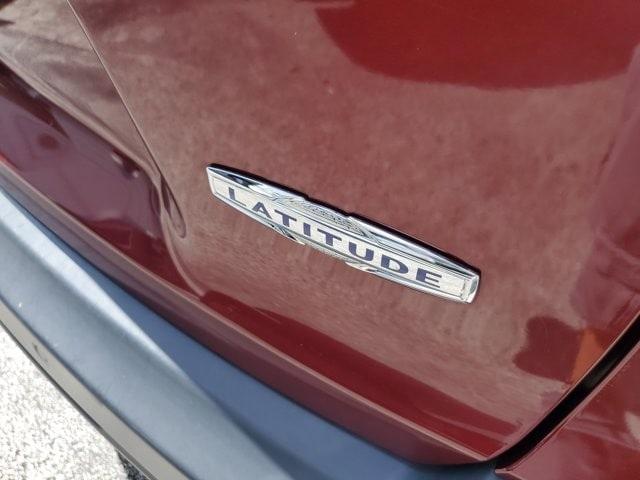 used 2019 Jeep Cherokee car, priced at $12,995