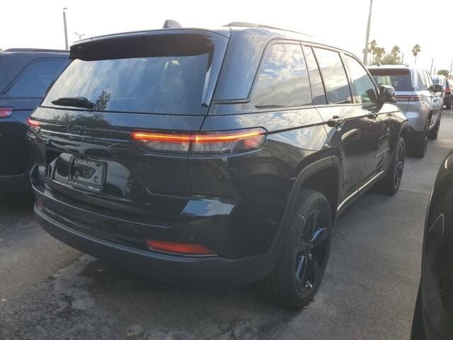 new 2024 Jeep Grand Cherokee car, priced at $43,112