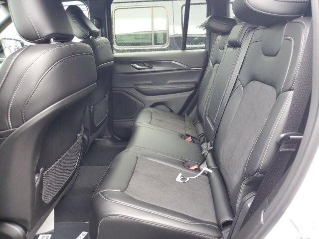 new 2024 Jeep Grand Cherokee car, priced at $37,864