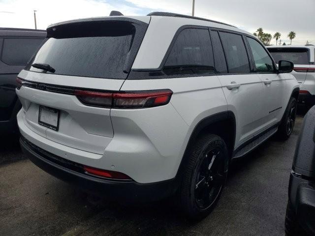 new 2024 Jeep Grand Cherokee car, priced at $43,364