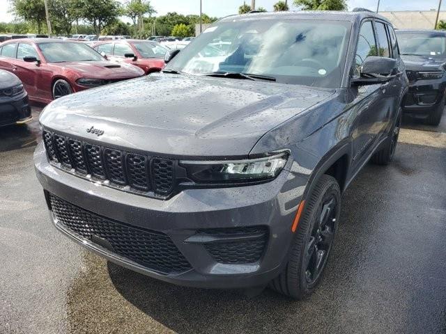 new 2024 Jeep Grand Cherokee car, priced at $43,112