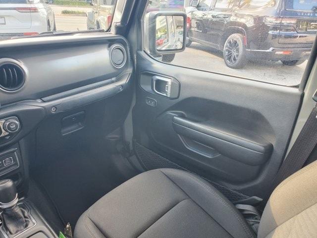 used 2022 Jeep Gladiator car, priced at $27,995