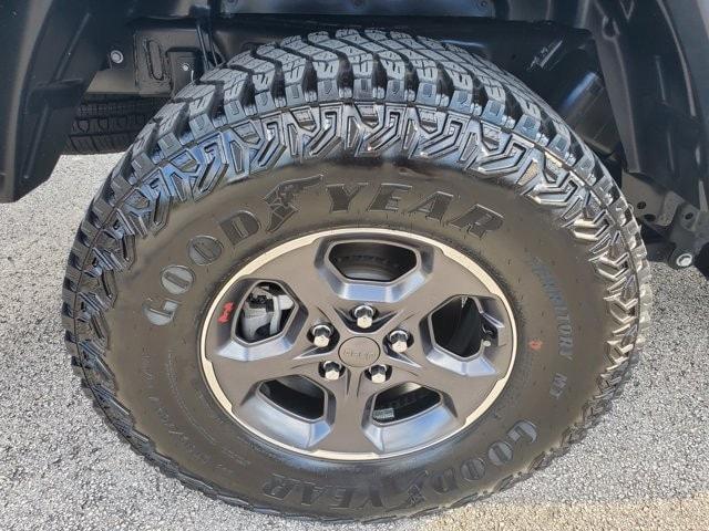 used 2022 Jeep Gladiator car, priced at $27,995