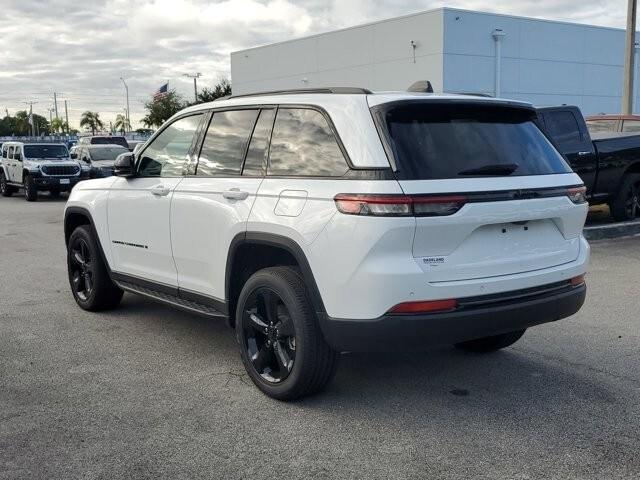 new 2024 Jeep Grand Cherokee car, priced at $42,914