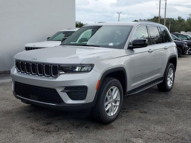 new 2024 Jeep Grand Cherokee car, priced at $38,002