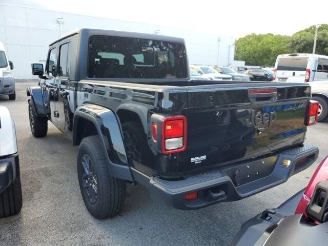 new 2024 Jeep Gladiator car, priced at $45,794