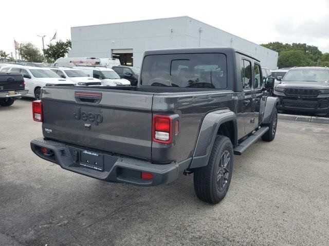 new 2024 Jeep Gladiator car, priced at $45,447