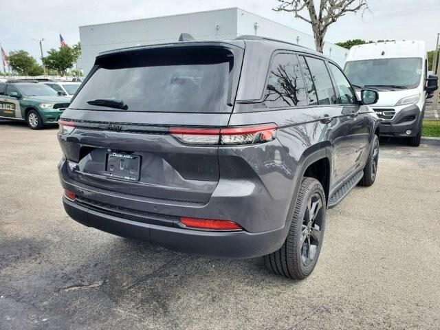 new 2024 Jeep Grand Cherokee car, priced at $42,950