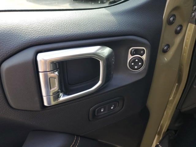 new 2025 Jeep Gladiator car, priced at $49,240