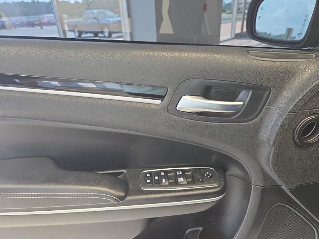 used 2022 Chrysler 300 car, priced at $25,903