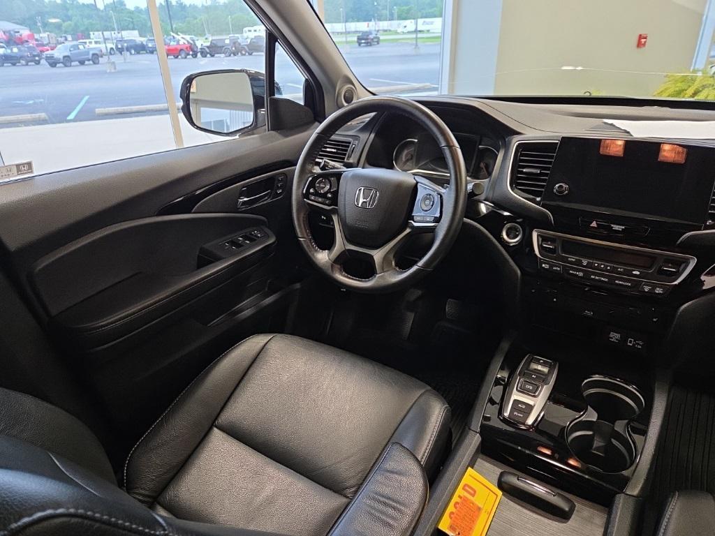 used 2022 Honda Pilot car, priced at $29,995