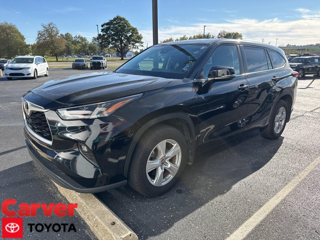 used 2023 Toyota Highlander car, priced at $32,986