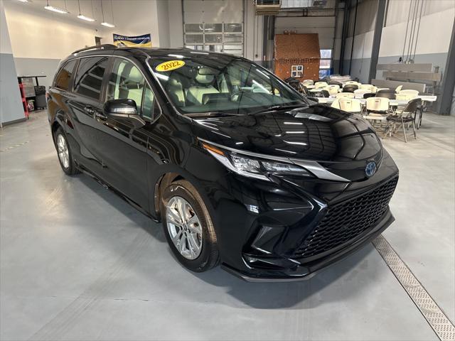 used 2022 Toyota Sienna car, priced at $43,113