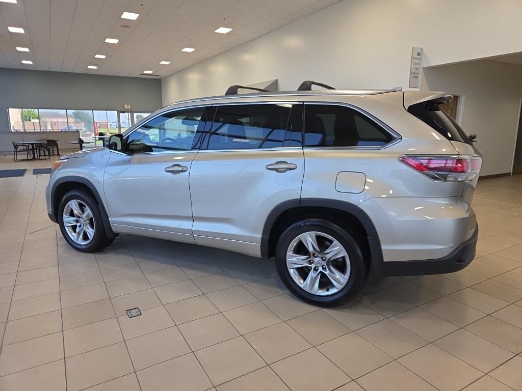 used 2015 Toyota Highlander car, priced at $17,608