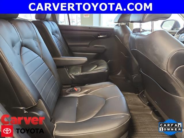 used 2021 Toyota Highlander car, priced at $35,299