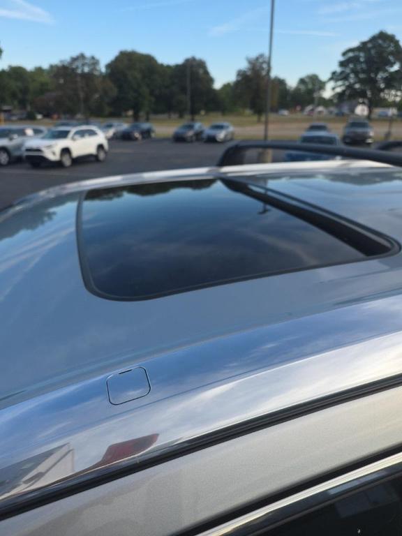 used 2019 Toyota Highlander car, priced at $23,798