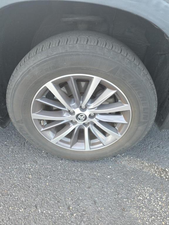 used 2019 Toyota Highlander car, priced at $23,798