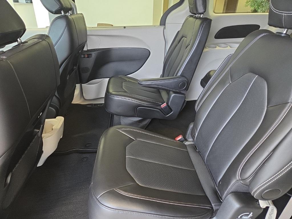 used 2024 Chrysler Pacifica car, priced at $34,652