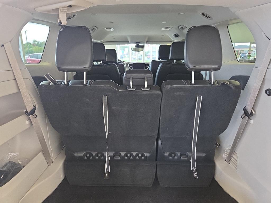 used 2024 Chrysler Pacifica car, priced at $34,652