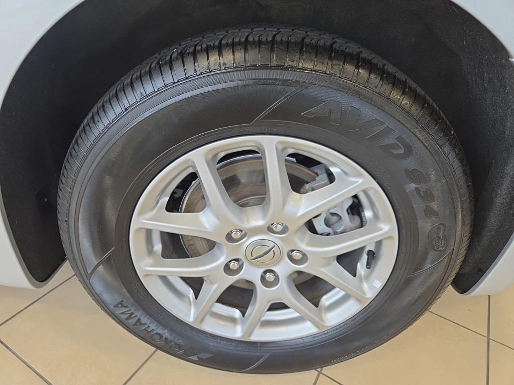 used 2024 Chrysler Pacifica car, priced at $34,652