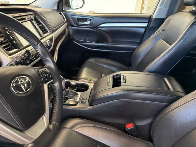 used 2019 Toyota Highlander car, priced at $28,034