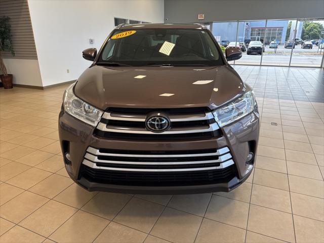 used 2019 Toyota Highlander car, priced at $28,034