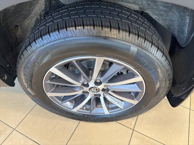 used 2019 Toyota Highlander car, priced at $28,034