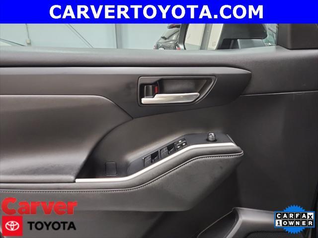 used 2023 Toyota Highlander car, priced at $38,523