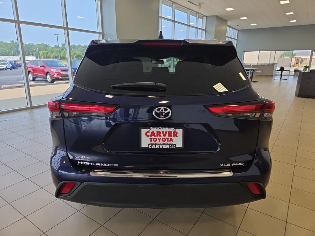 used 2022 Toyota Highlander car, priced at $38,607