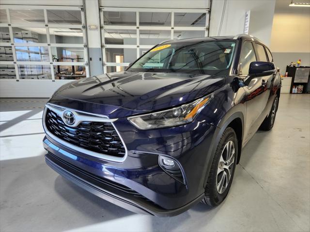 used 2023 Toyota Highlander car, priced at $39,179