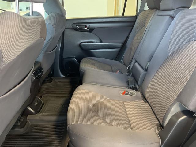 used 2023 Toyota Highlander Hybrid car, priced at $37,322