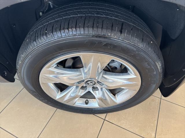 used 2019 Toyota Highlander Hybrid car, priced at $33,087