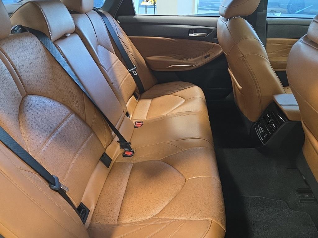 used 2020 Toyota Avalon Hybrid car, priced at $23,795