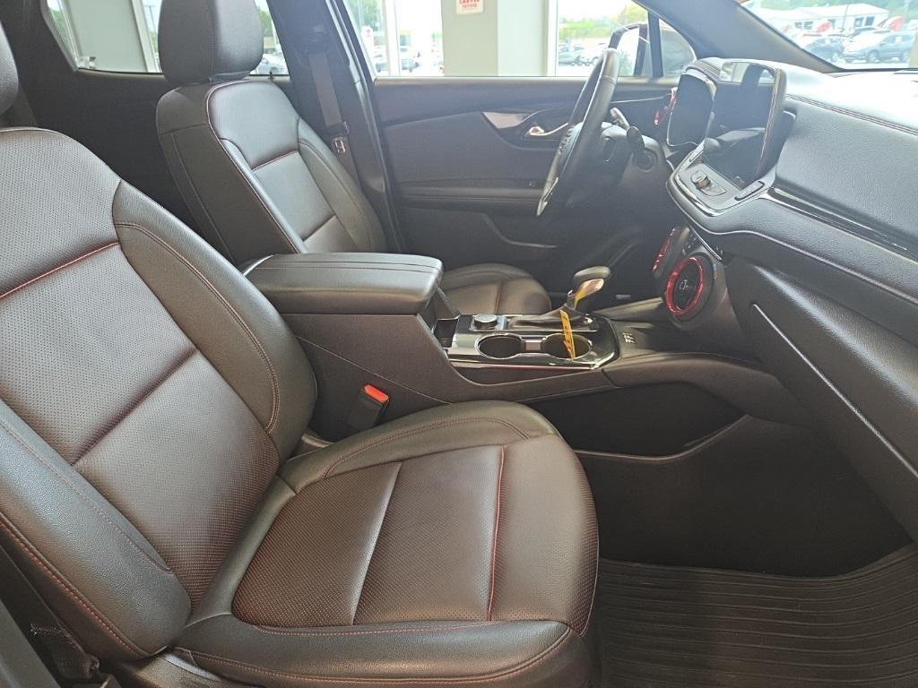 used 2024 Chevrolet Blazer car, priced at $35,995